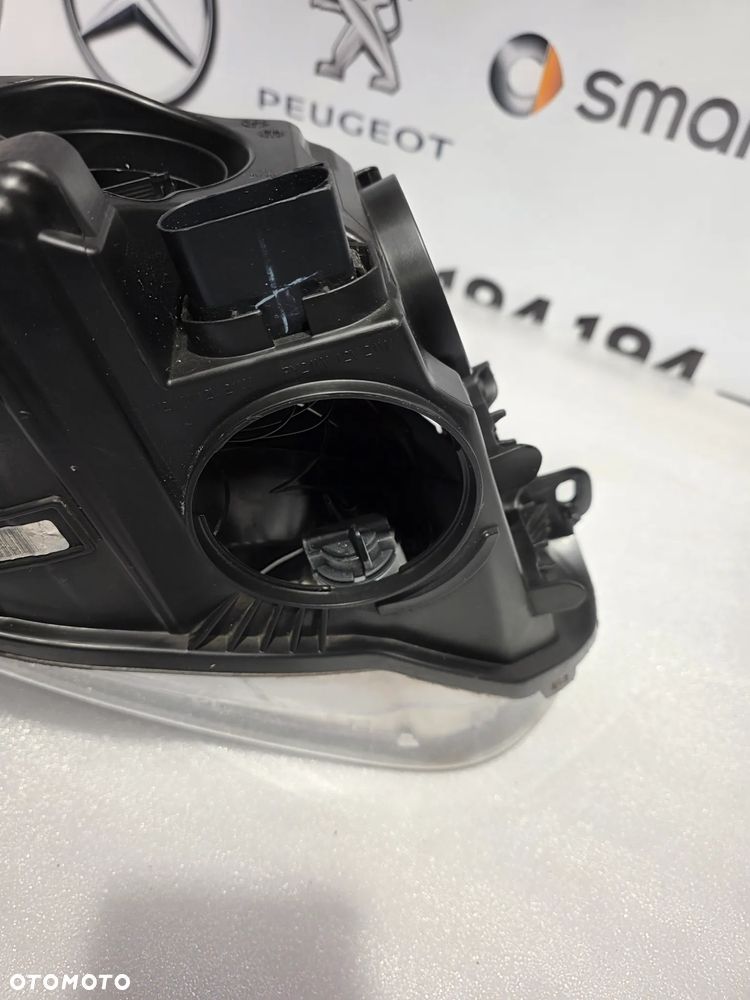 FORD FOCUS MK3 10- KOMPLET LAMP LEWA + PRAWA LAMPA PRZEDNIA PRZÓD CIEMNA ST / TITANIUM , NR BM51-132029-CH / BM51-13W030-CH , NR AUKCJI LPP264 - 36