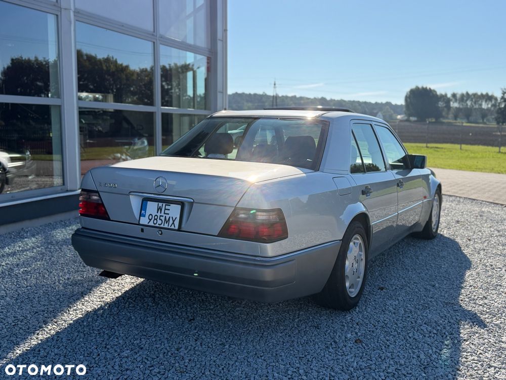 Mercedes-Benz Klasa E 500 - 15
