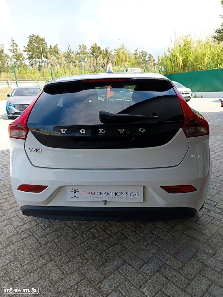 Volvo V40 1.6 D2 Eco Momentum - 6
