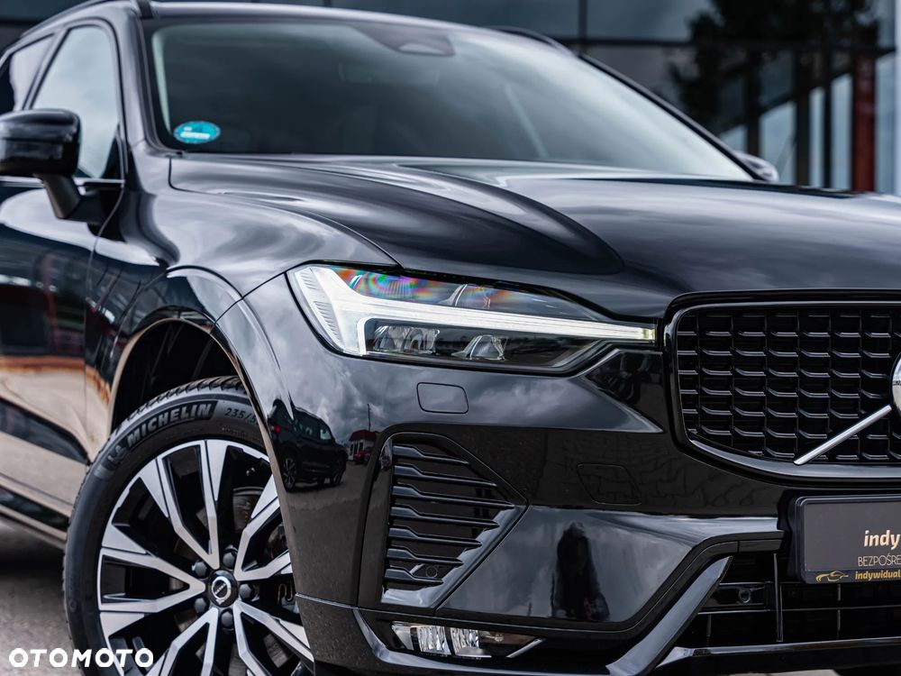 Volvo XC 60 B5 B AWD Plus Dark - 17