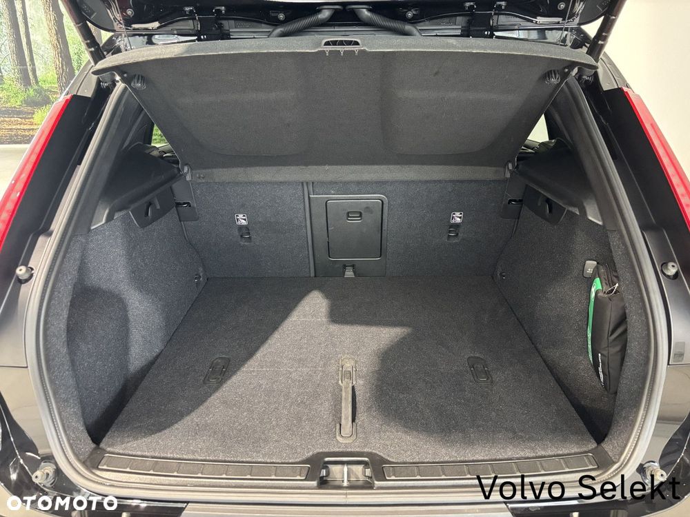 Volvo XC 40 - 25