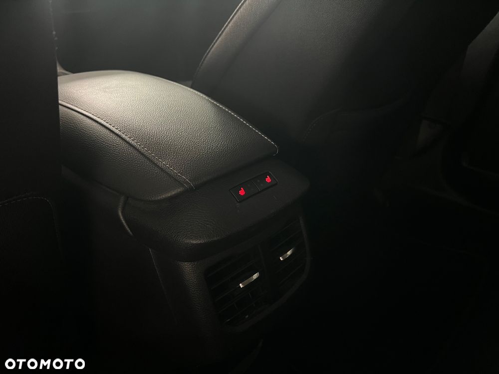 Ford Mondeo SW 2.0 EcoBlue Titanium - 35