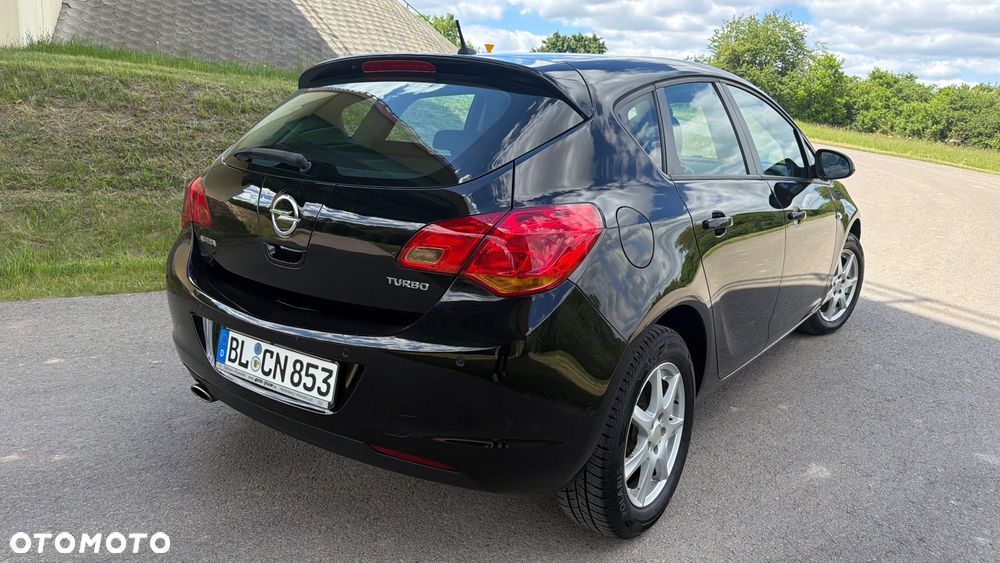 Opel Astra 1.4 Turbo - 2