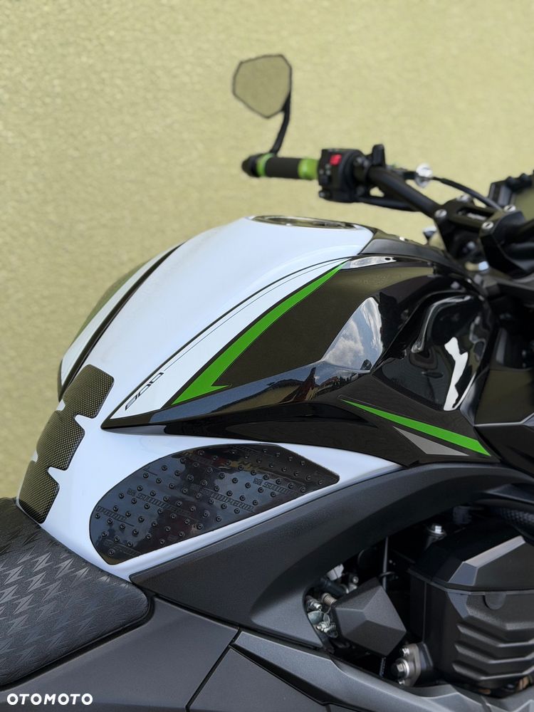 Kawasaki Z - 16