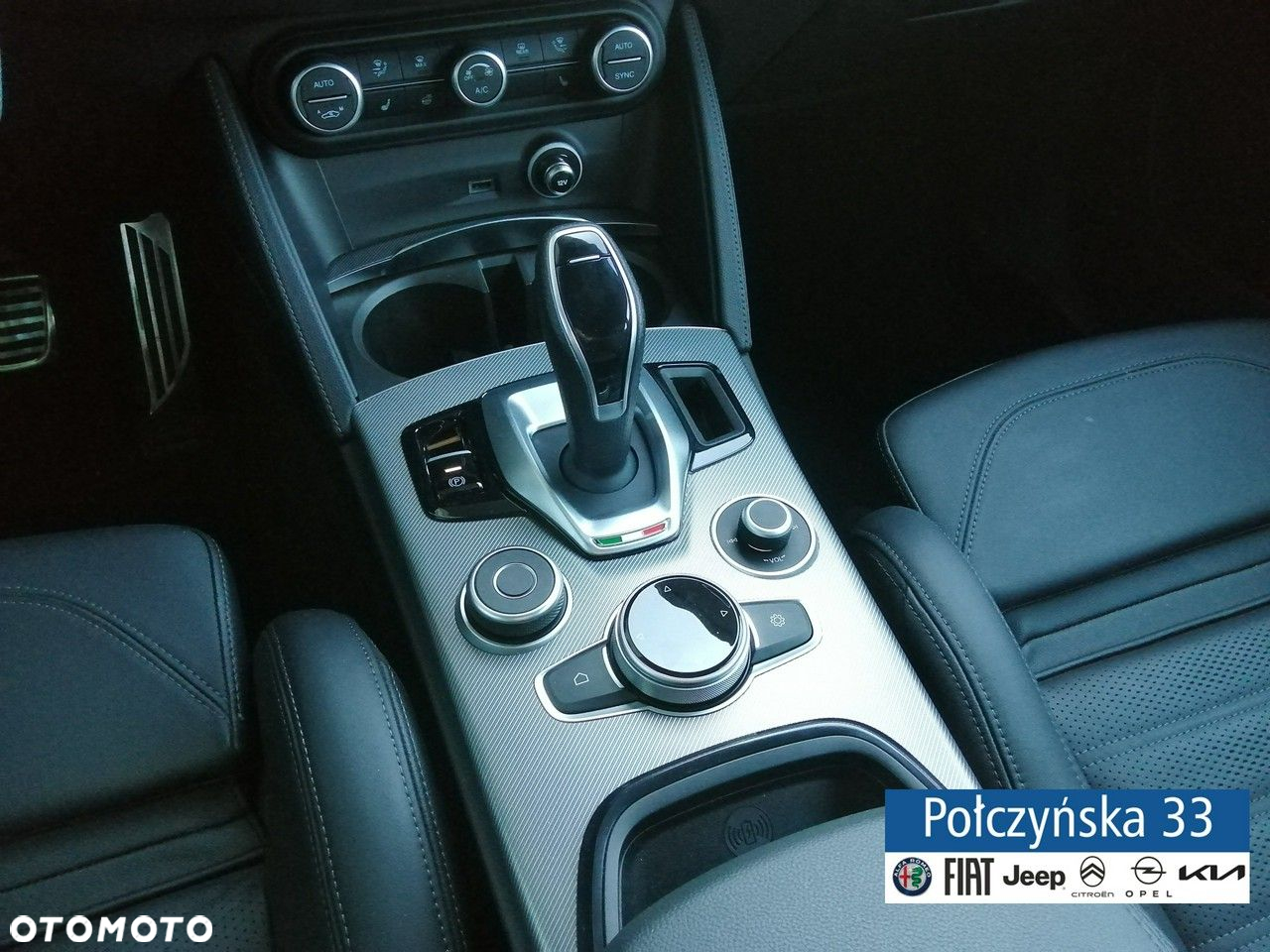 Alfa Romeo Stelvio - 16