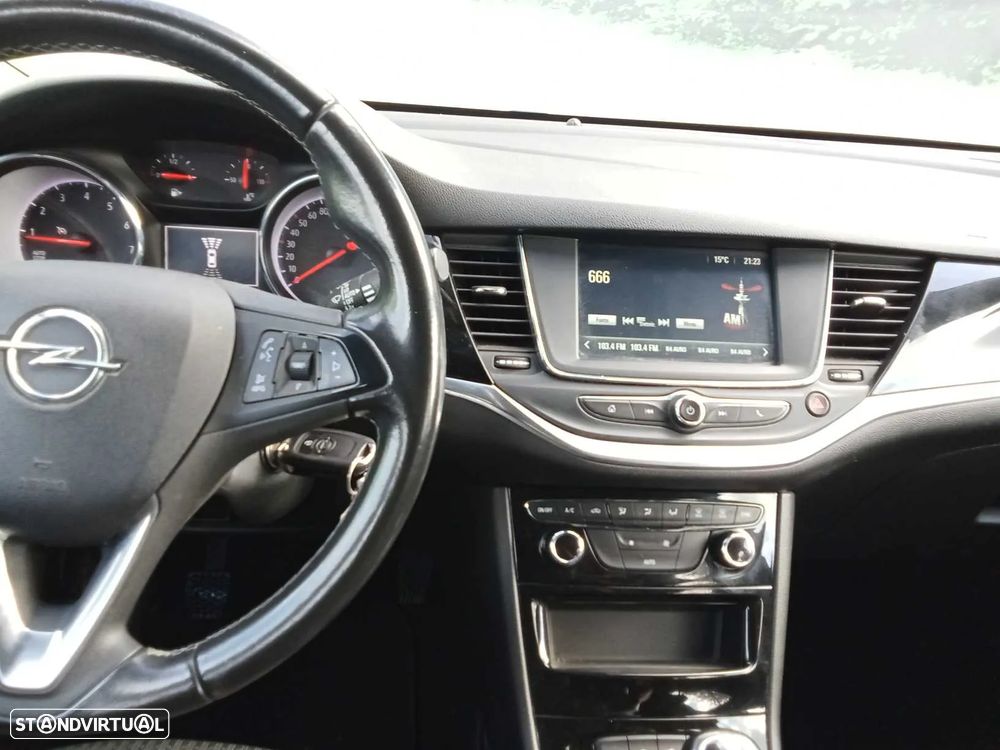 Opel Astra Sports Tourer 1.2 T Design & Tech S/S - 15