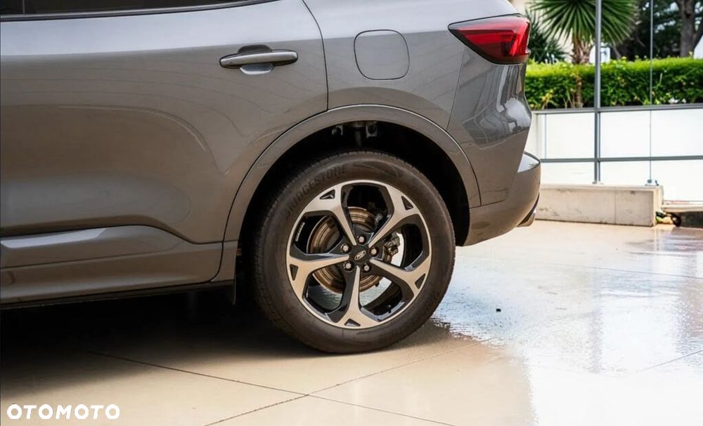 Ford Escape 2.0 EcoBoost AWD Titanium - 11
