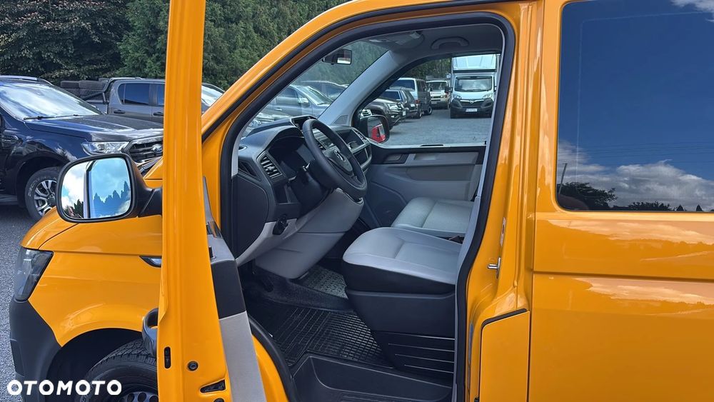Volkswagen Transporter - 9