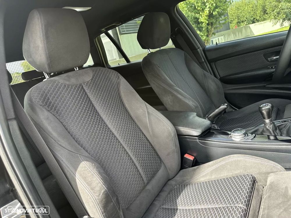 BMW 318 d Pack M - 53