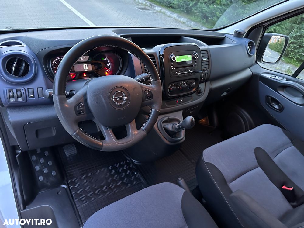 Opel Vivaro - 12