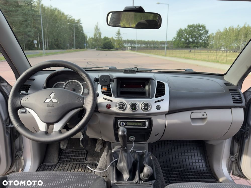 Mitsubishi L200 2.5 DID Intense - 13
