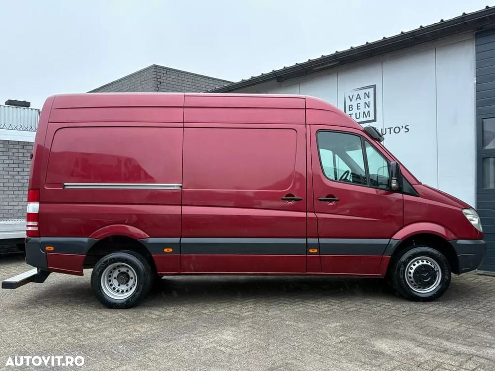 Mercedes-Benz Sprinter - 12