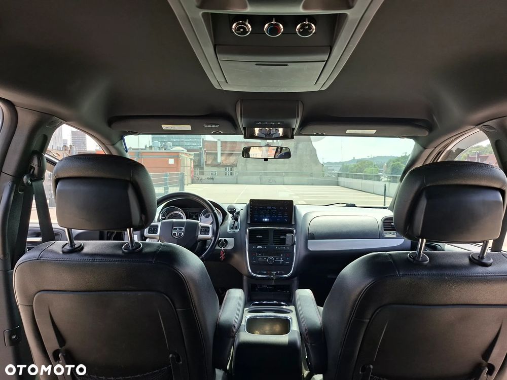 Dodge Grand Caravan 3.6 R/T - 12