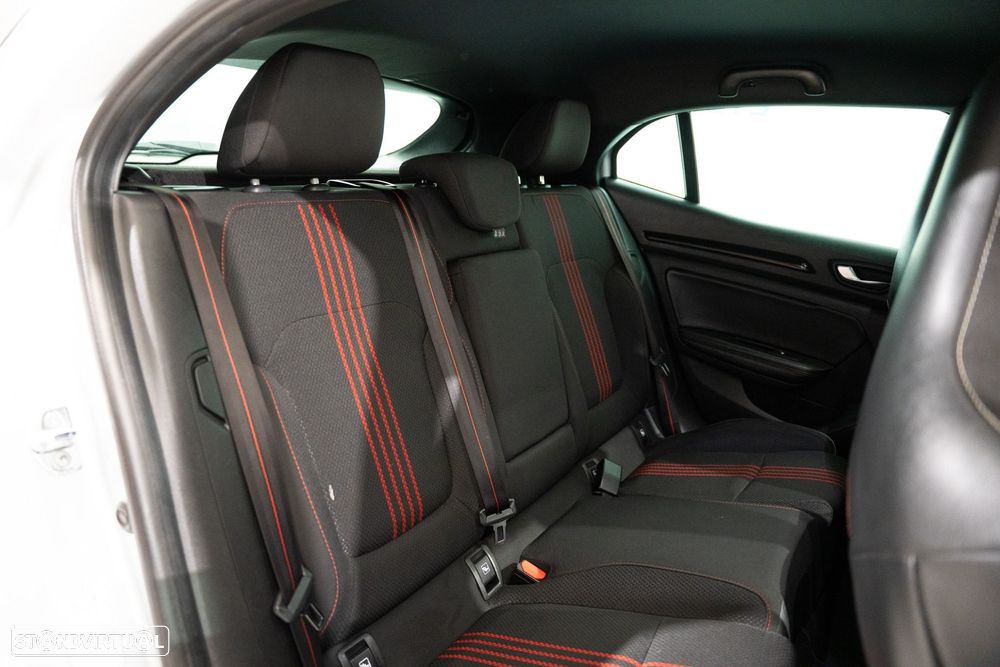 Renault Mégane 1.5 Blue dCi R.S. Line - 16