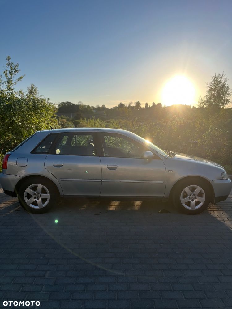Audi A3 Sportback 1.8 Ambition - 3