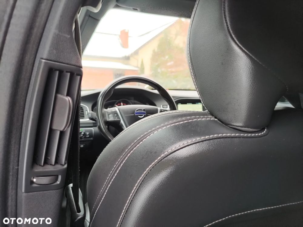 Volvo V60 D4 Geartronic Summum - 29