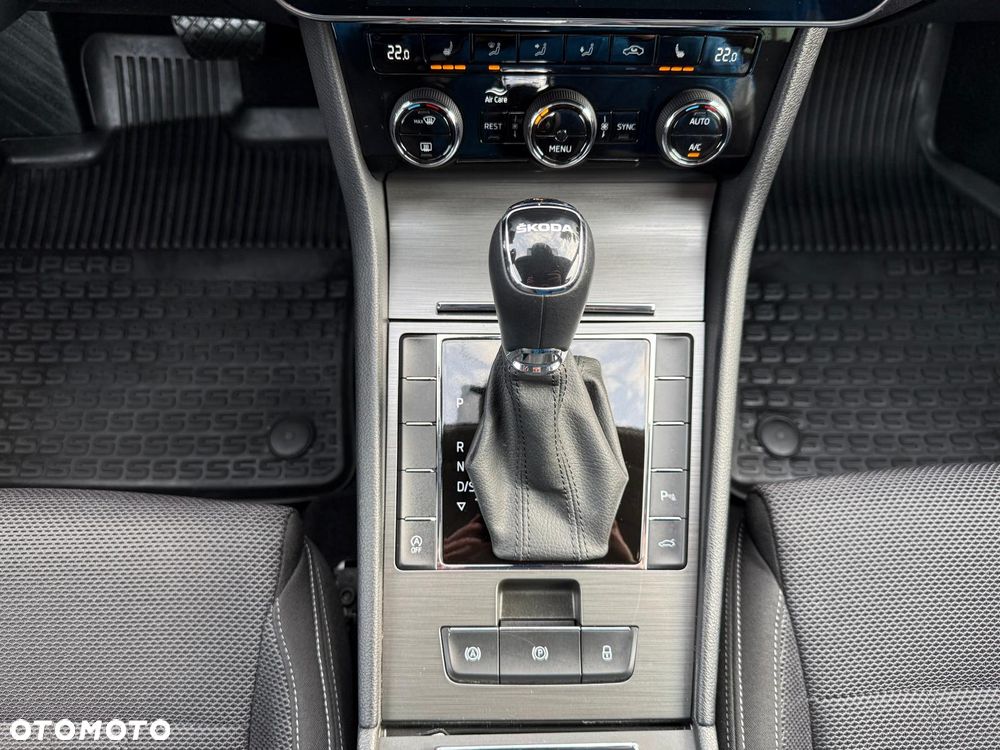 Skoda Superb 1.5 TSI Style DSG - 33