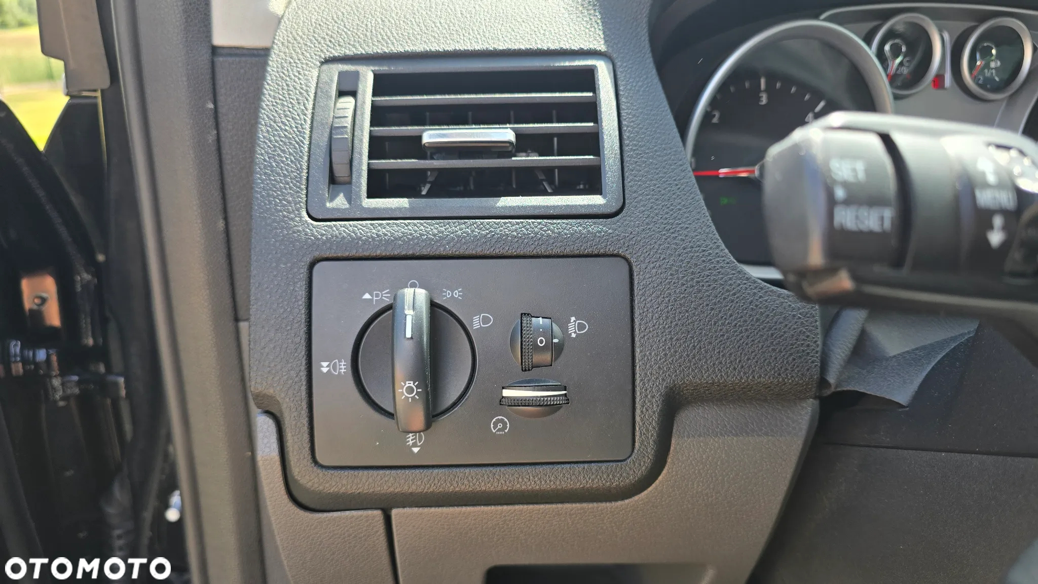 Ford Kuga - 31