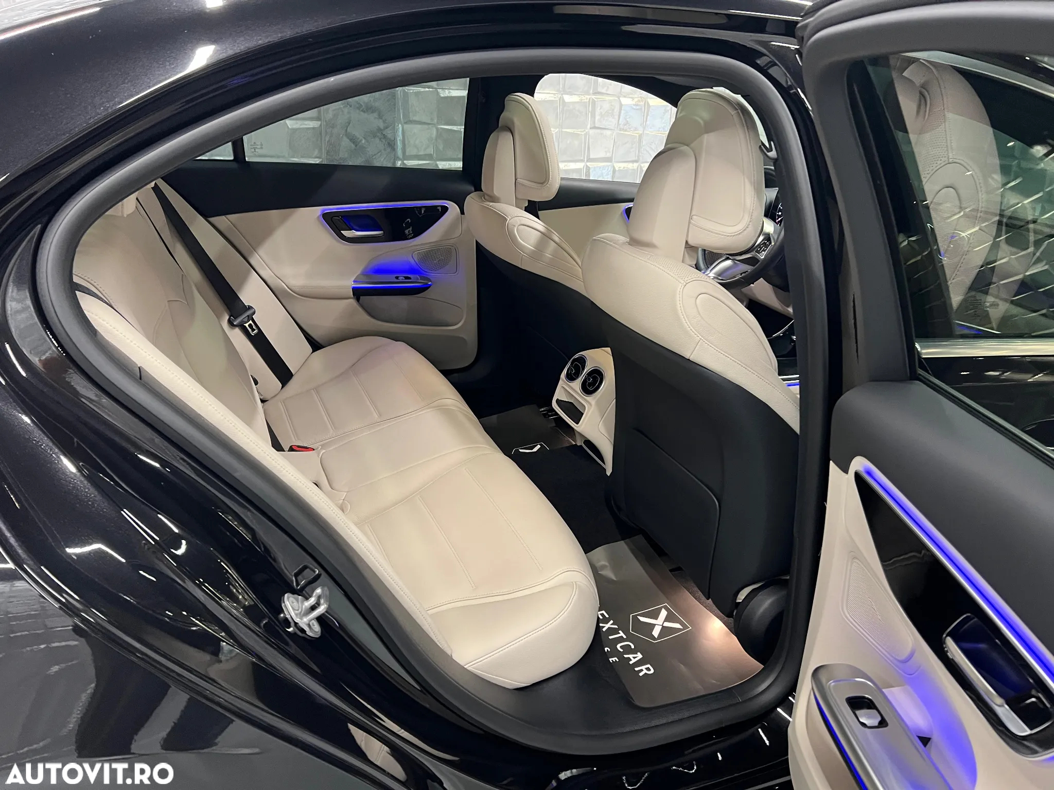 Mercedes-Benz C 220 d 4Matic T 9G-TRONIC - 13