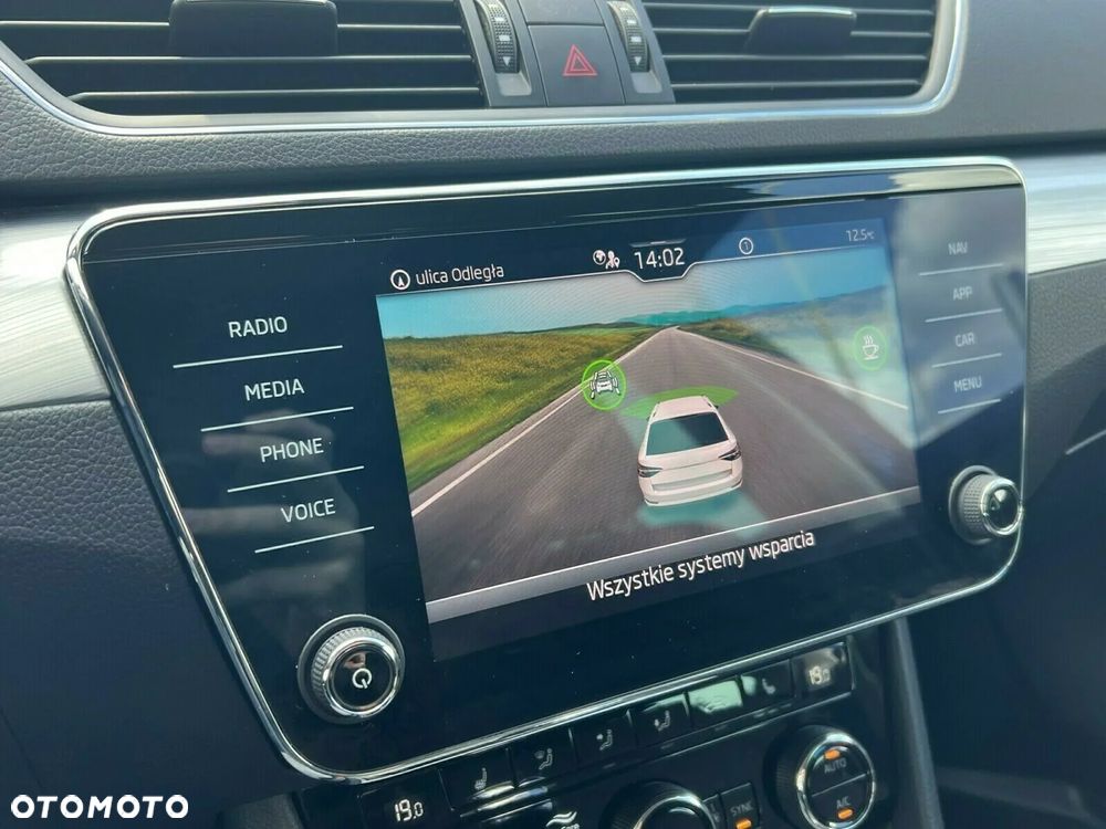 Skoda Superb 1.5 TSI Ambition DSG - 9