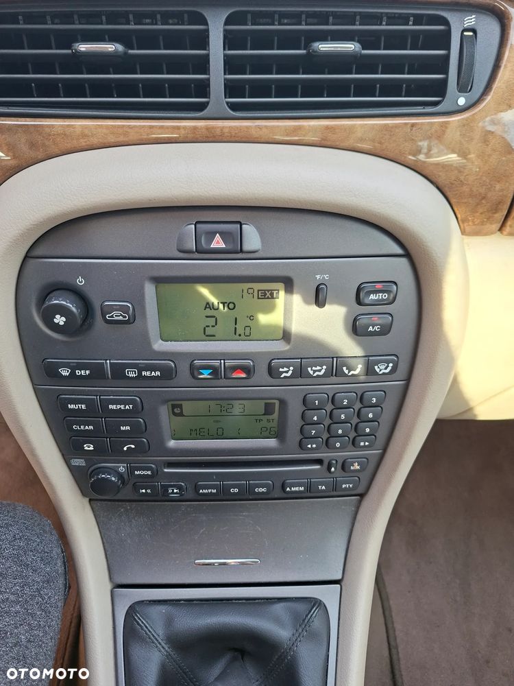 Jaguar X-Type 2.0 V6 - 9