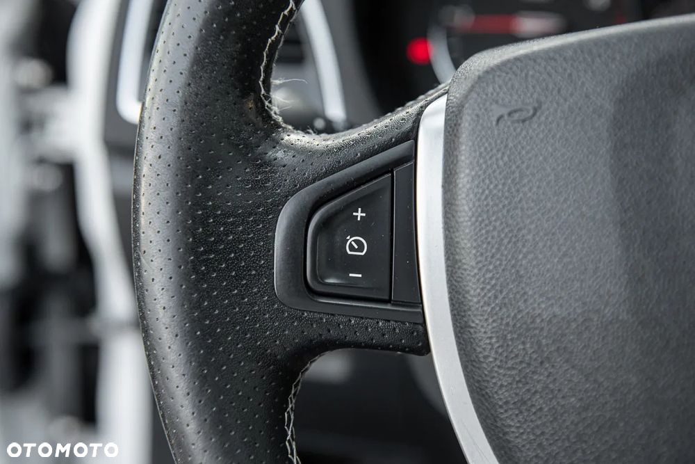 Renault Laguna dCi 150 FAP Start-Stop Bose Edition - 28