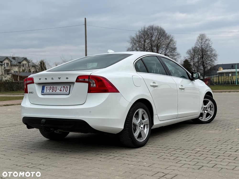 Volvo S60 DRIVe Momentum - 23