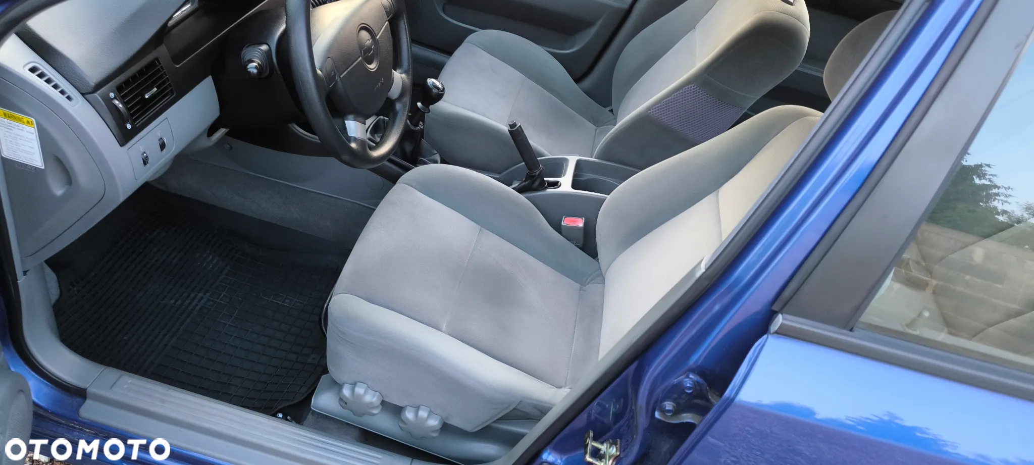 Chevrolet Nubira - 12