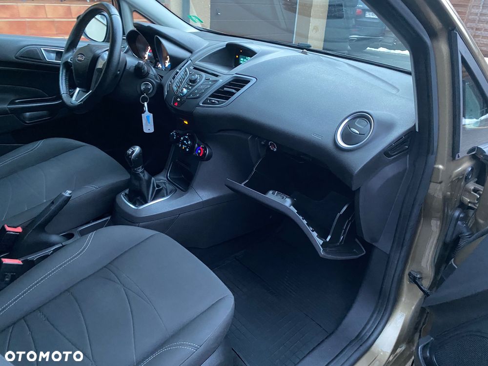 Ford Fiesta - 16