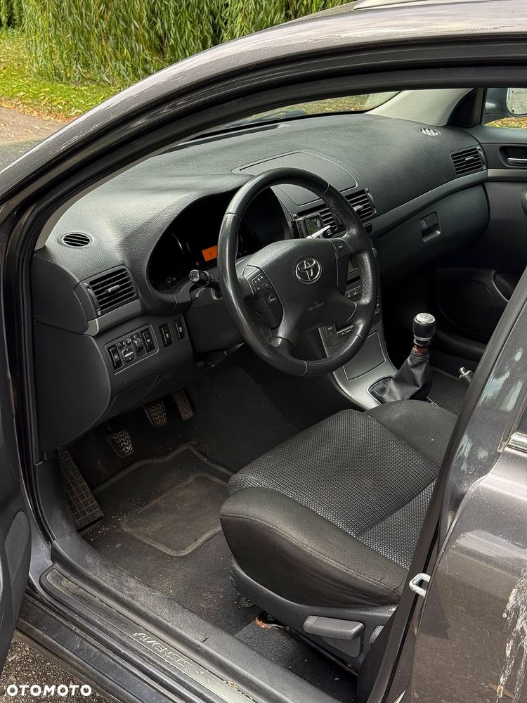 Toyota Avensis 2.0 D-4D - 4