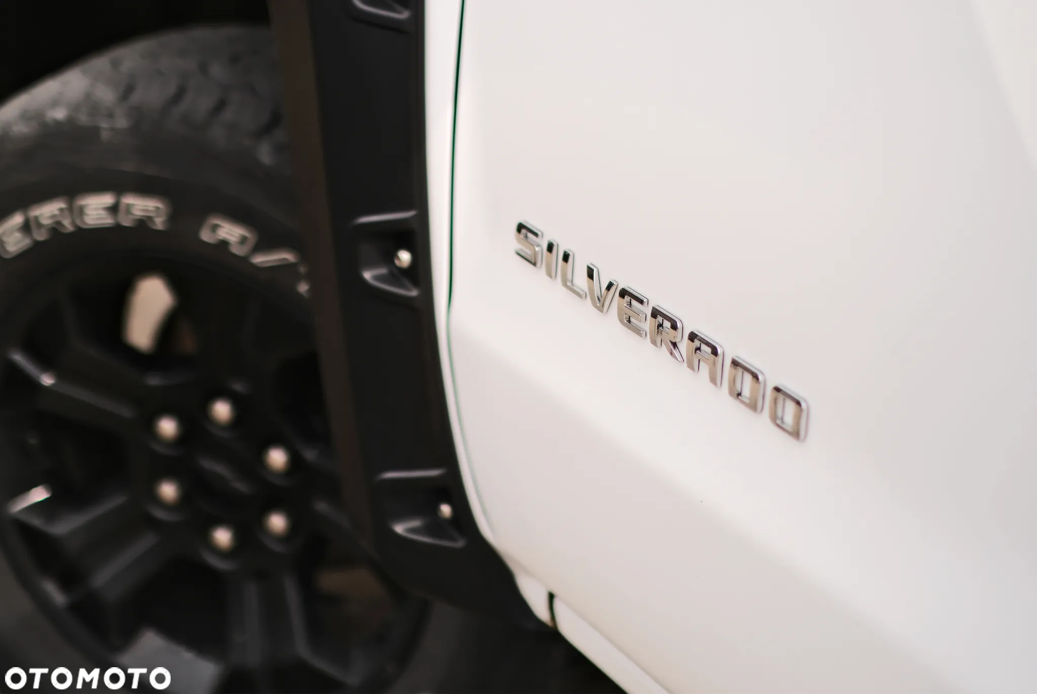 Chevrolet Silverado - 14