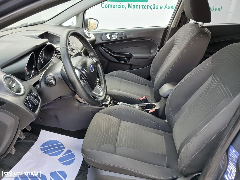 Ford Fiesta 1.0 T EcoBoost Titanium - 27