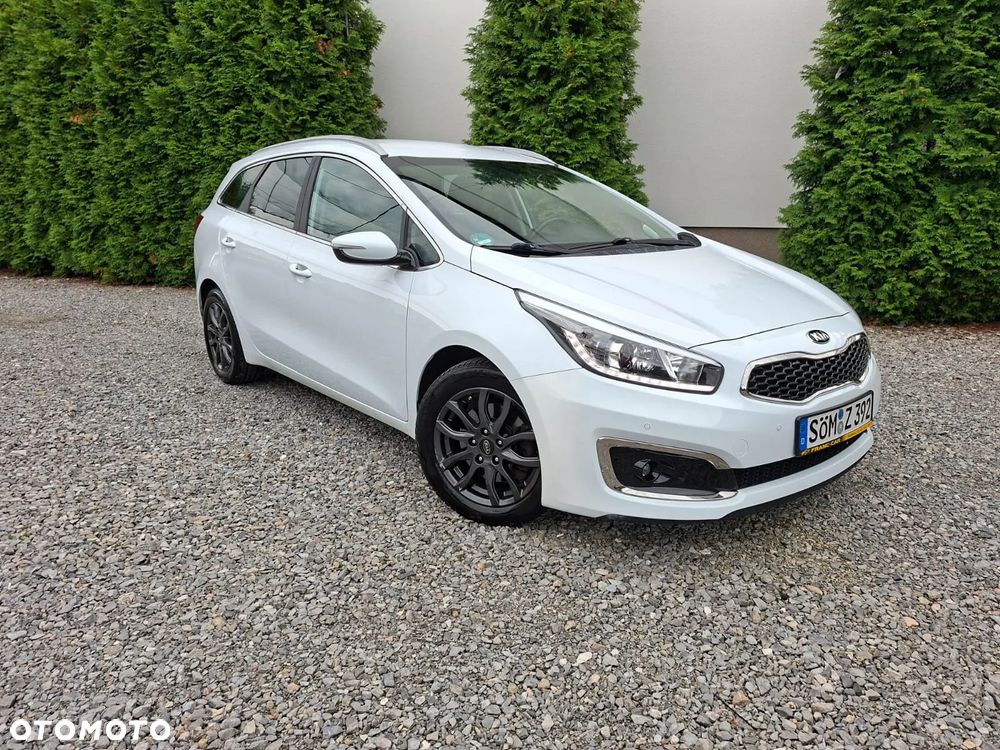 Kia Ceed 1.6 GDI DCT SW Platinum Edition - 34