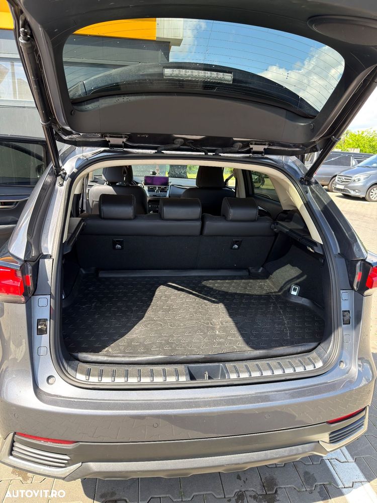 Lexus Seria NX 300h E-FOUR Luxury Line - 25