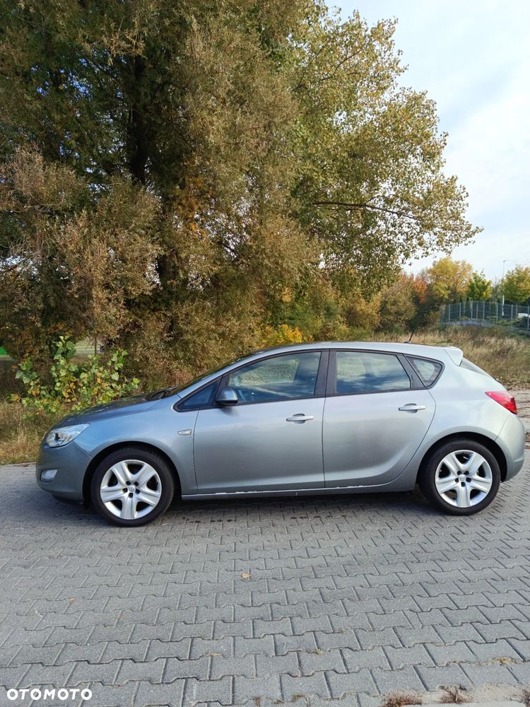 Opel Astra - 8