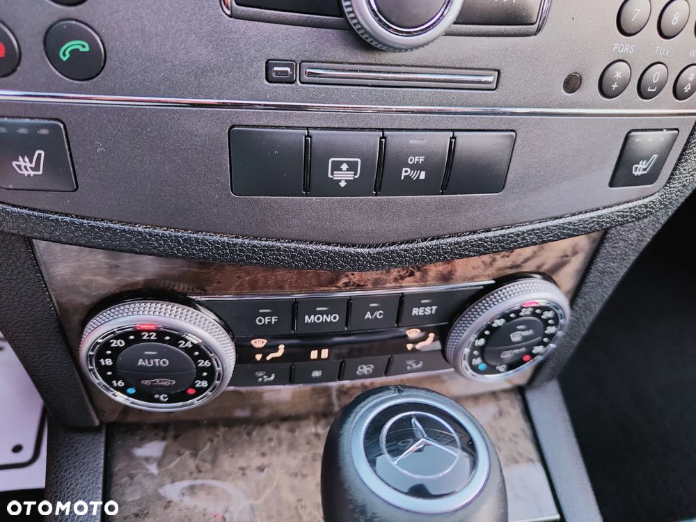Mercedes-Benz Klasa C 350 CDI DPF 4Matic 7G-TRONIC Avantgarde - 23