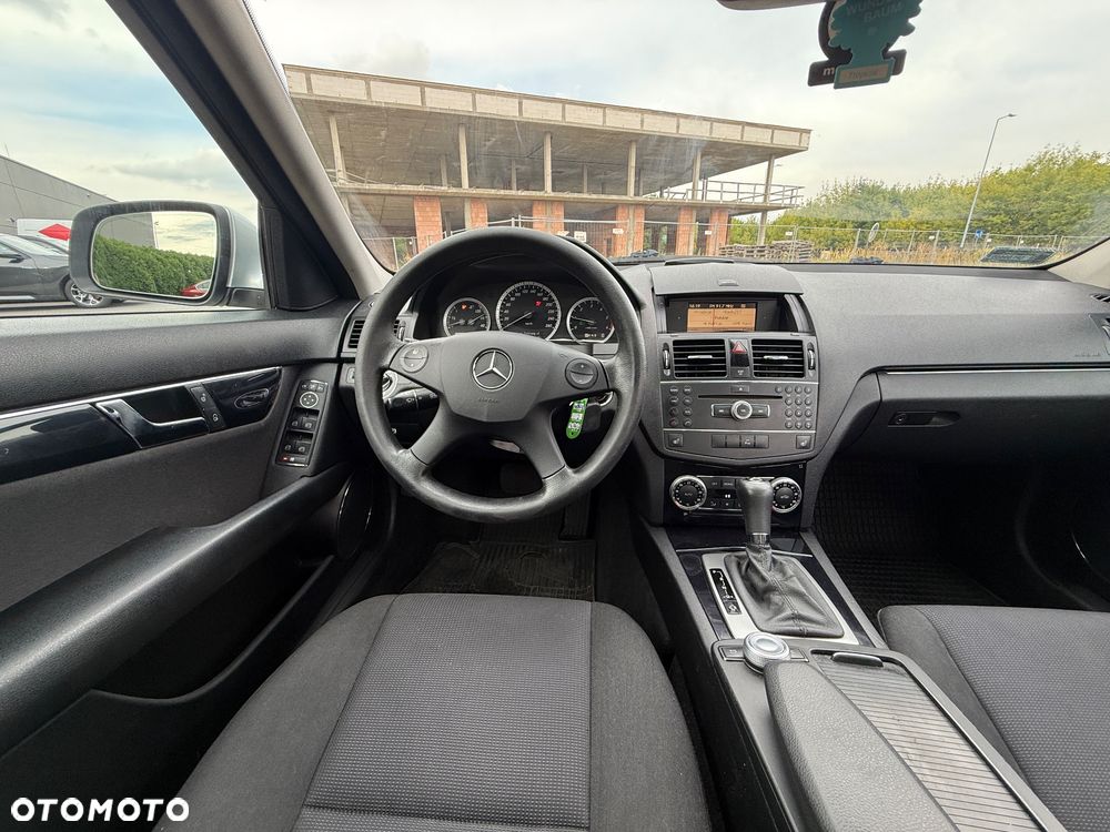 Mercedes-Benz Klasa C 200 CDI DPF Automatik Avantgarde - 19