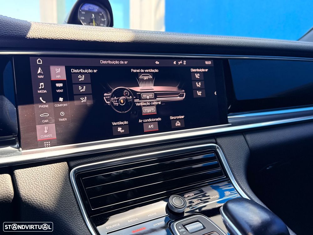 Porsche Panamera Sport Turismo 4 E-Hybrid Edition 10 Anos - 9