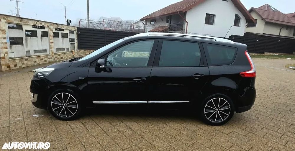 Renault Grand Scenic - 8