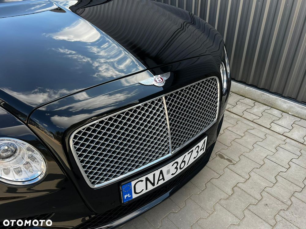 Bentley Flying Spur V8 S - 32