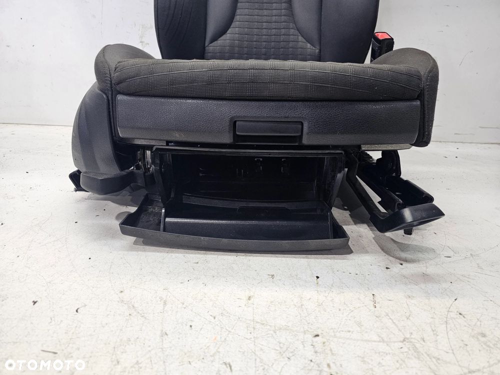 FOTEL STELAŻ PASAŻERA AUDI A3 8V SPORTBACK 5Q4881106D - 5