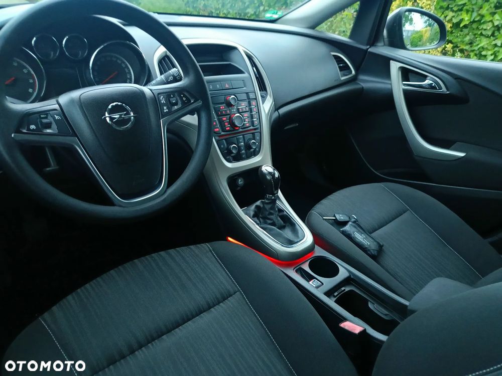 Opel Astra 1.4 Turbo Color Edition - 17