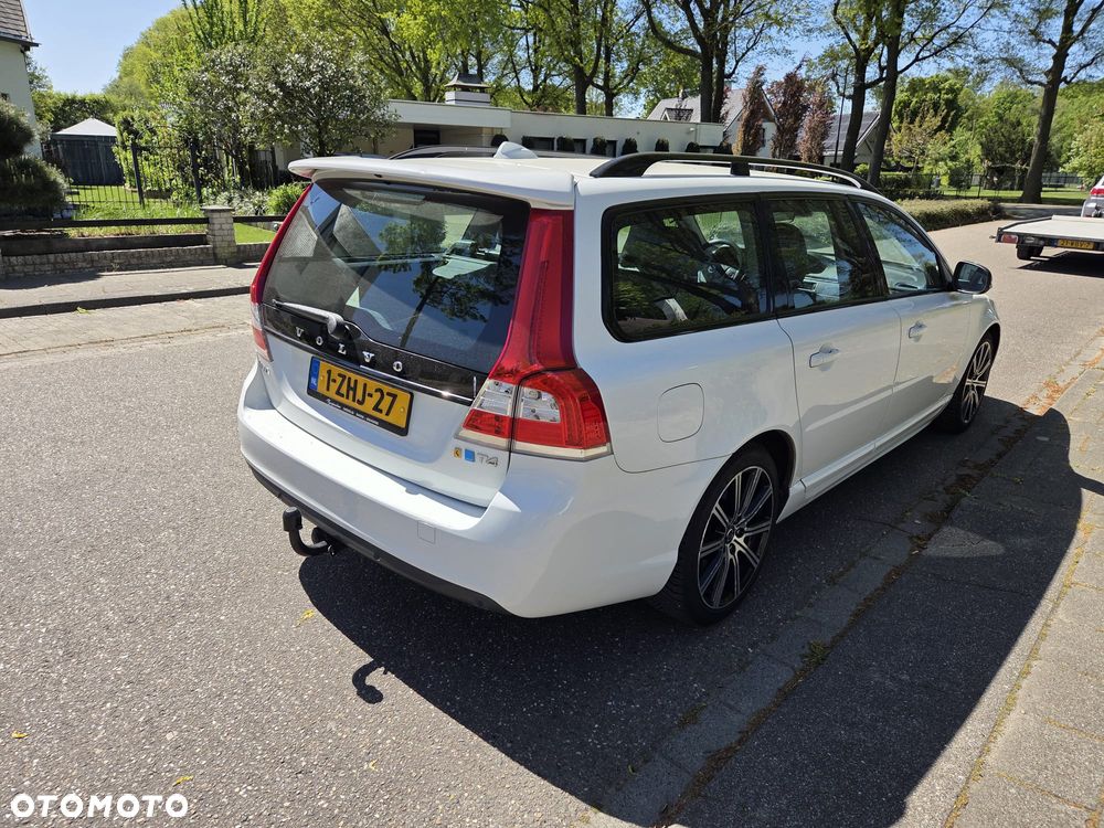 Volvo V70 T4 Momentum - 37