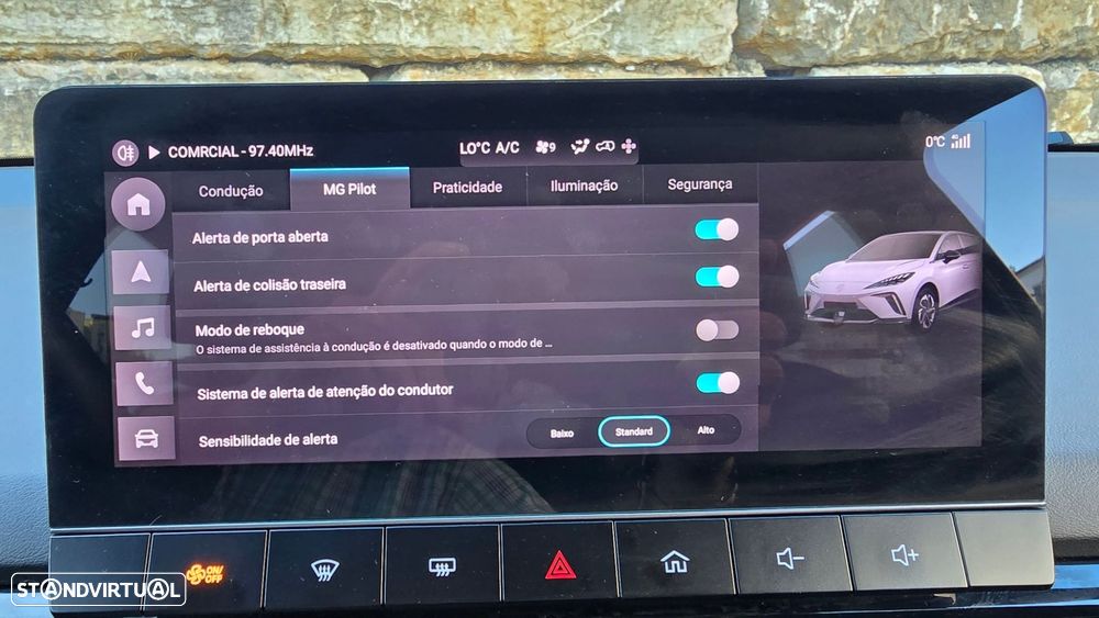 MG MG4 64 kWh Luxury - 27
