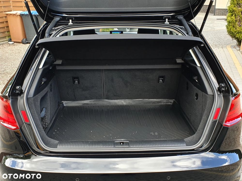 Audi A3 Sportback - 16
