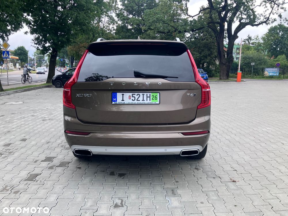 Volvo XC 90 - 8