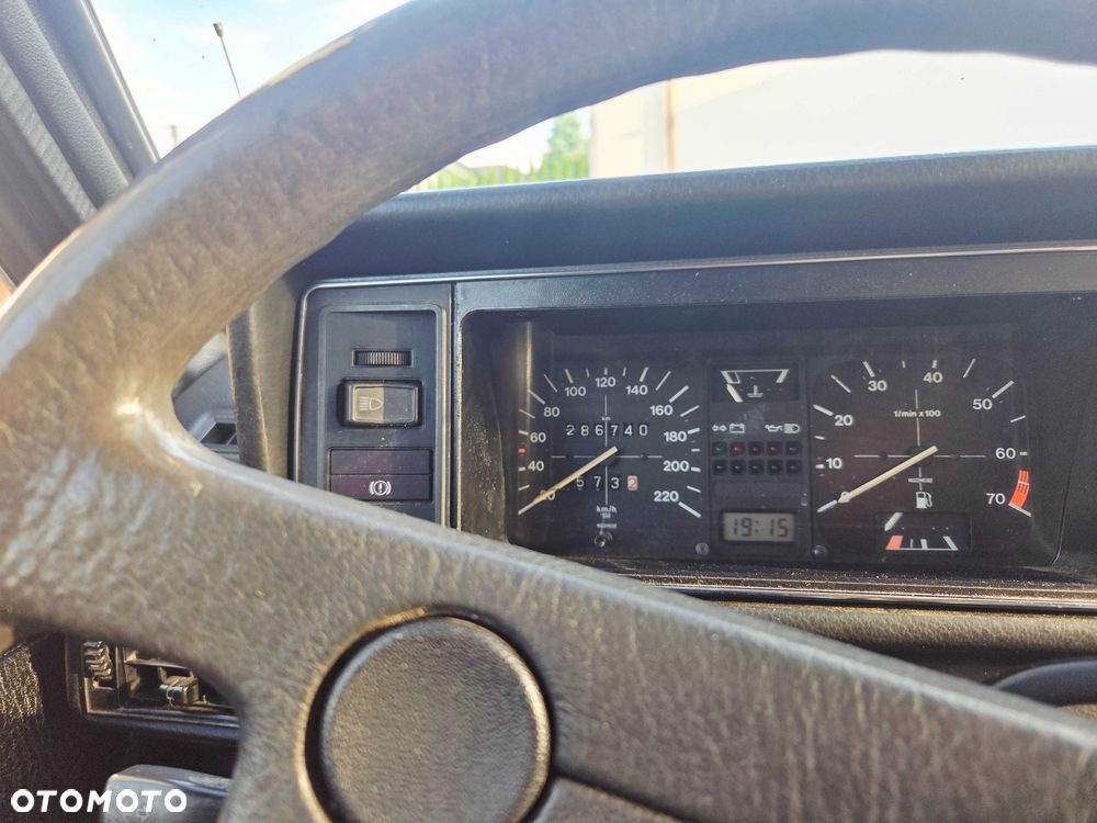 Volkswagen Golf - 6
