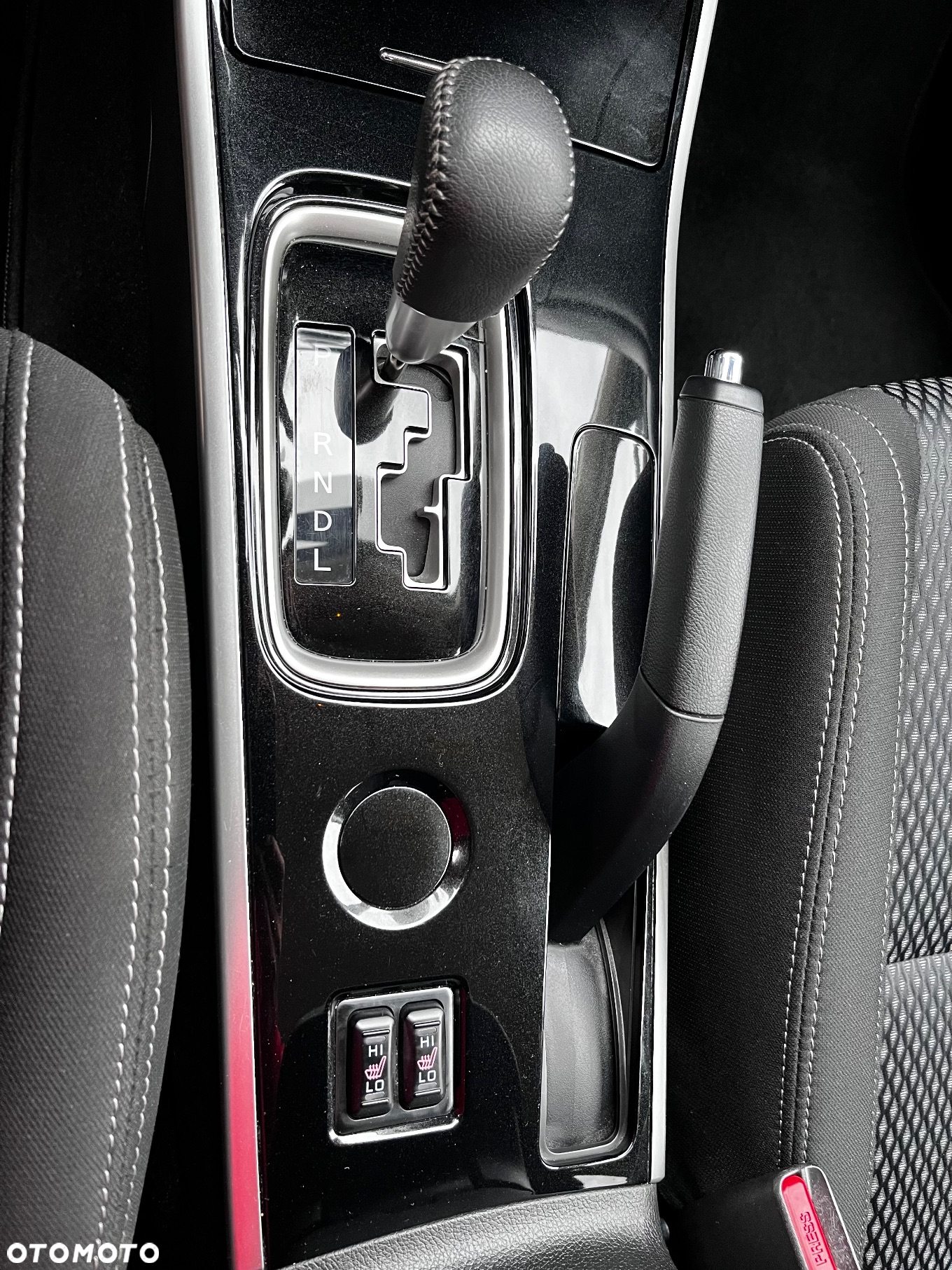 Mitsubishi Outlander 2.0 Intense 2WD CVT - 16