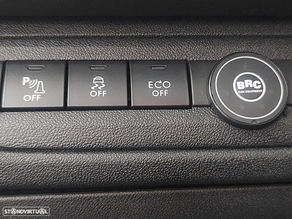 Peugeot 2008 1.2 PureTech Allure - 36