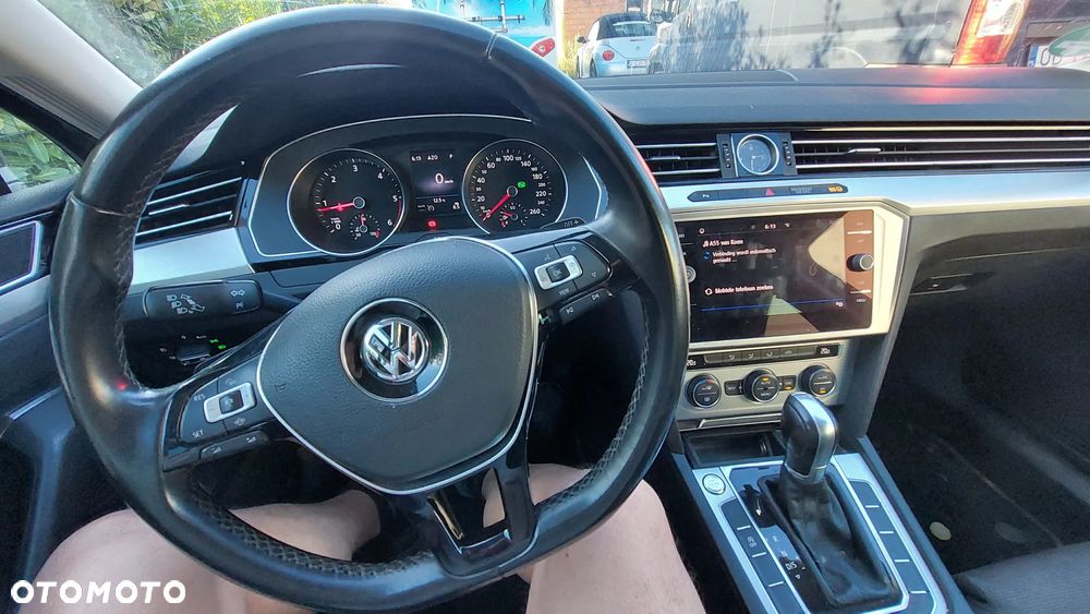 Volkswagen Passat - 22